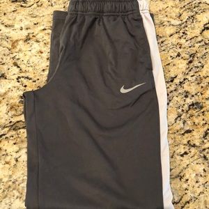 Athletic pants